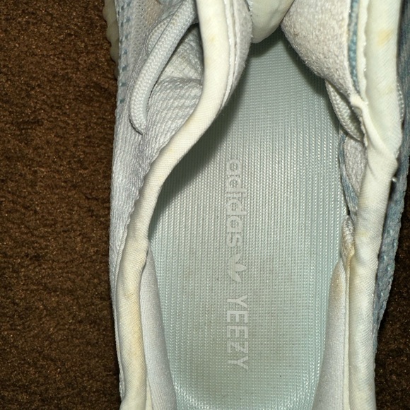 Yeezy boost 350 V2 Cloud White worn a few times but great condition - Picture 4 of 6